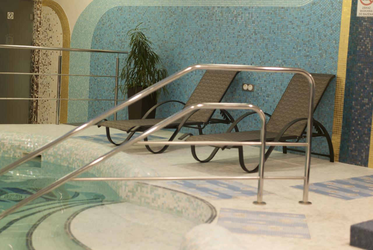 Wellness Hotel Loewe Piest'any Exterior photo